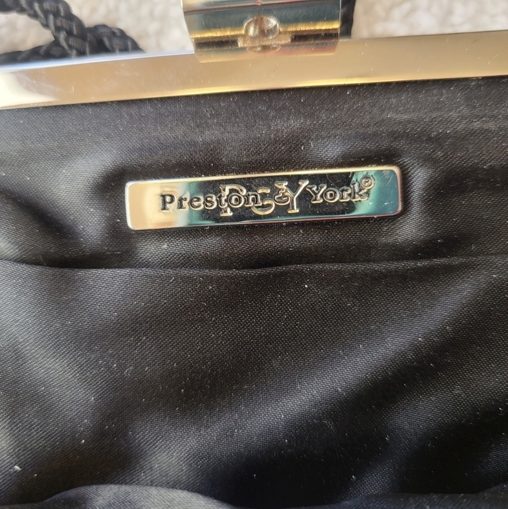 Preston and York Classic Black Clip Purse With Braided Faux Diamond Handle - Picture 3 of 5